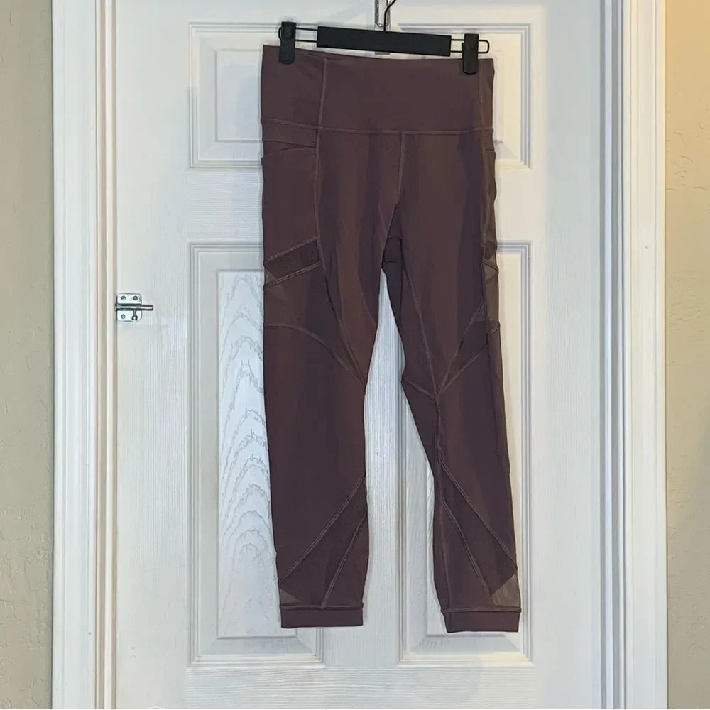 Lululemon Mesh In Motion Crop *23